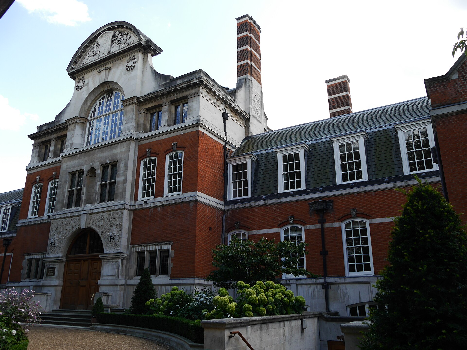St_Paul's_Girls'_School,_London_09.JPG